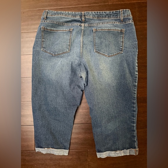 Faded Glory capri shorts - Picture 3 of 3